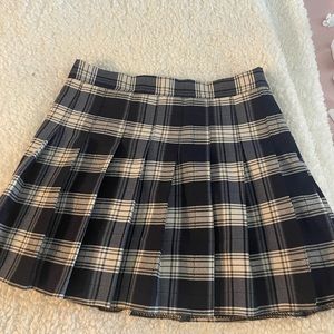Navy and cream plaid mini skirt!